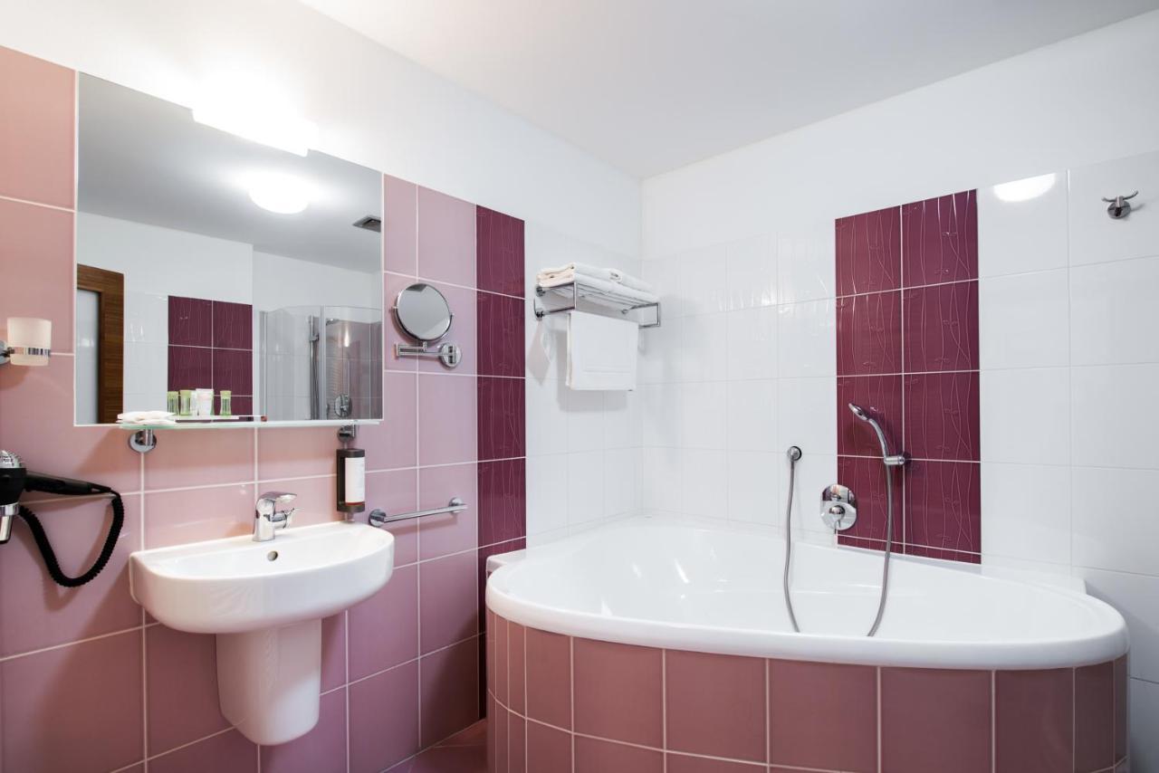 Hotel Mlynska Uherské Hradiště Kültér fotó